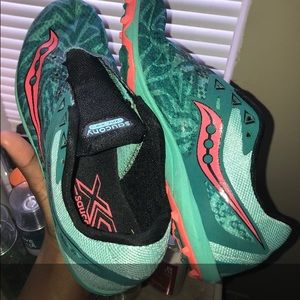 SAUCONY XC RACING SHOES